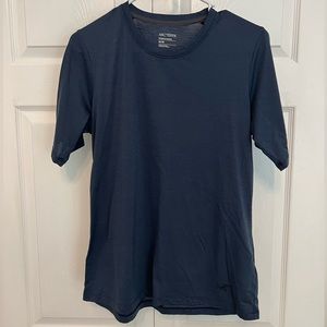 Arc’teryx Wool Blend Women’s Rowan Navy Blue Shirt